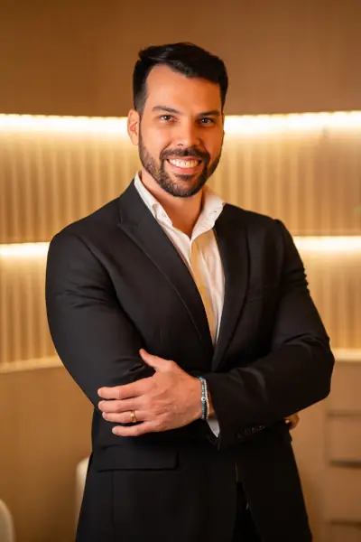 Dr. Henrique Cysneiros